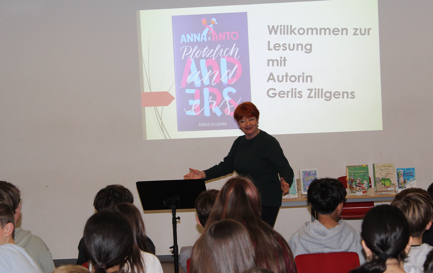 Spannende und humorvolle Lesung in der Aula der LTS Lahnau